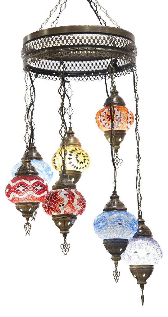 Lámpara de techo con seis candiles. Brazos color bronce, candiles de cristal