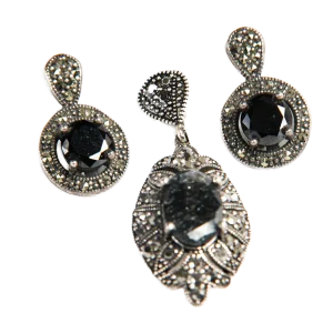 Juego de aretes piedra negra